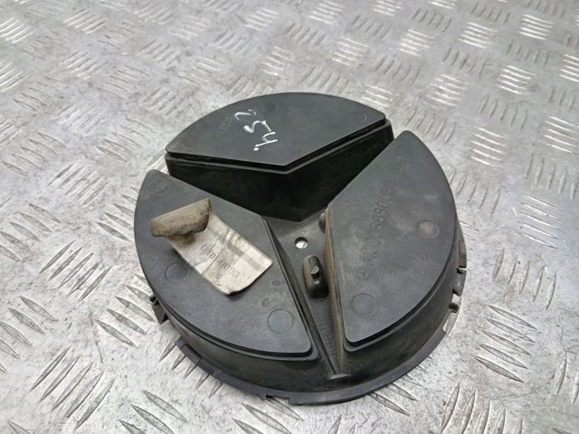 A0008880060 Кронштейн эмблемы решетки радиатора купить Павлоград
