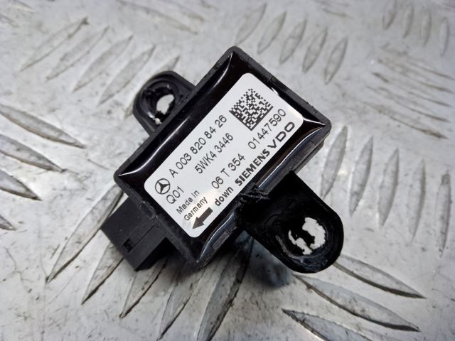 MERCEDES A0038208426 Датчик удара в наличии Черновцы