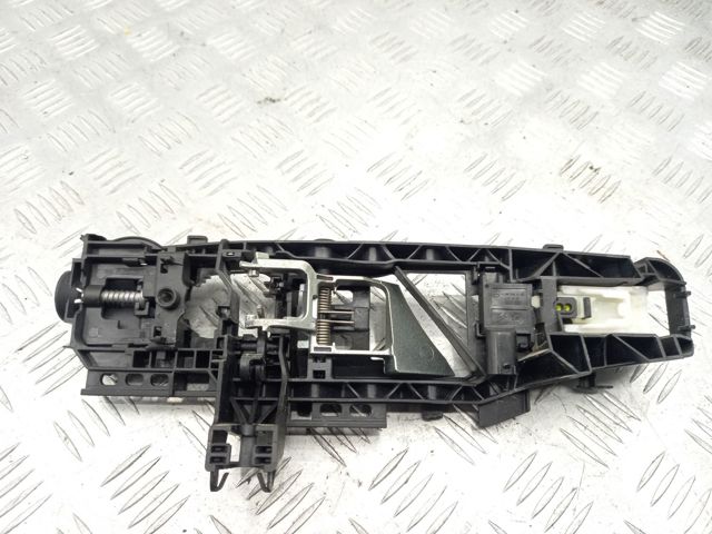 Держатель наружной ручки двери, задней левой A0997602100 MERCEDES