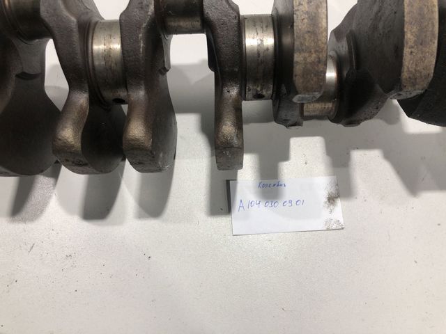 Коленвал двигателя A1040300901 MERCEDES