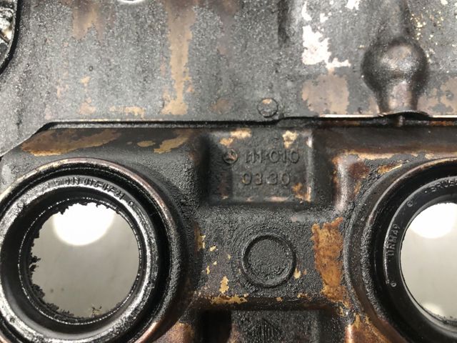 Крышка клапанная A1110100330 MERCEDES
