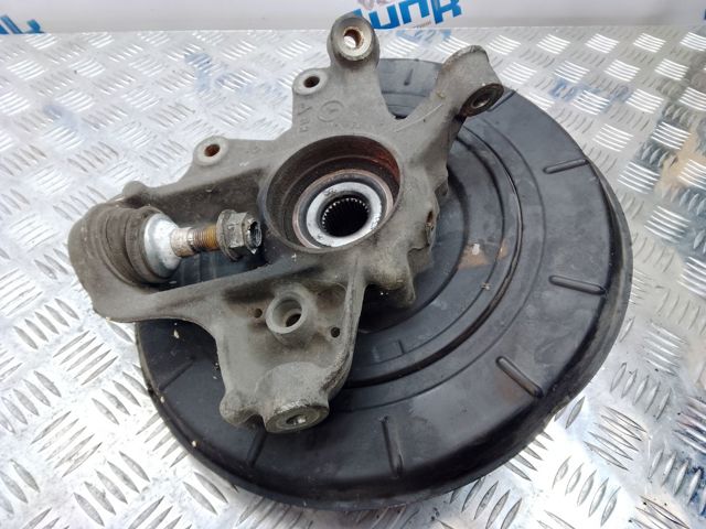 Цапфа (поворотный кулак) задний правый A1643500808 MERCEDES