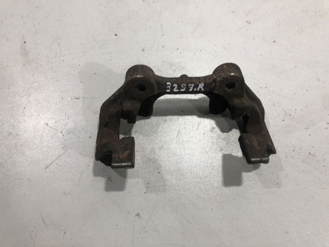 Скоба суппорта заднего A1644230506 MERCEDES