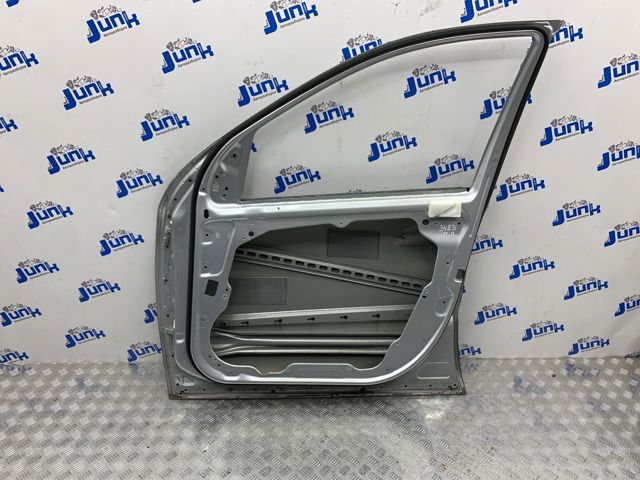 Пассажирская передняя дверь A1647201005 MERCEDES