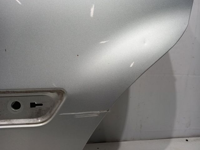Задняя левая дверь A1647300305 MERCEDES