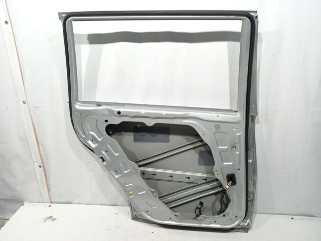 A1647300305 MERCEDES Дверь задняя левая купить в Одесса