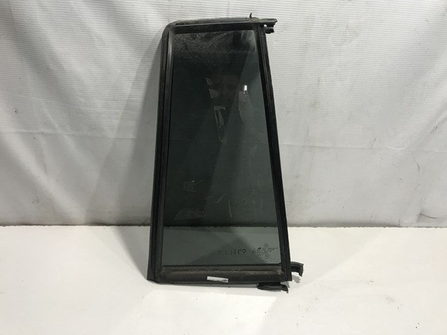 MERCEDES A1647301455 Стекло-форточка двери задней правой в наличии Черкассы