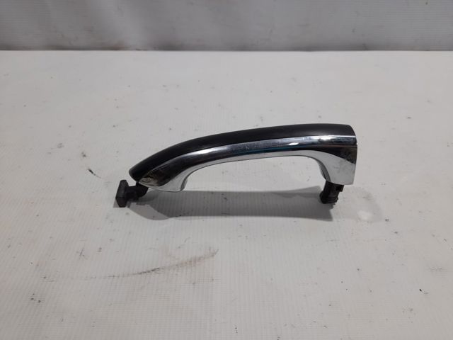 Ручка передней двери наружная, правая A1647600670 MERCEDES