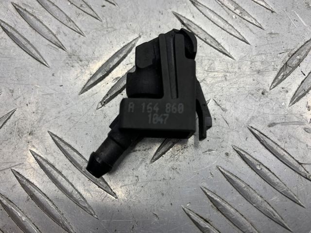 A1648601047 Форсунка омывателя стекла лобового правая купить Кривой Рог