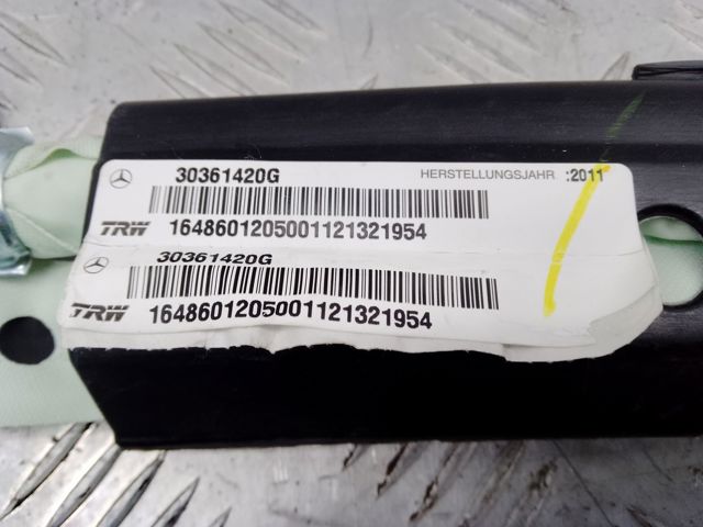 MERCEDES 1648601205 Шторка боковая, правая в наличии Украина