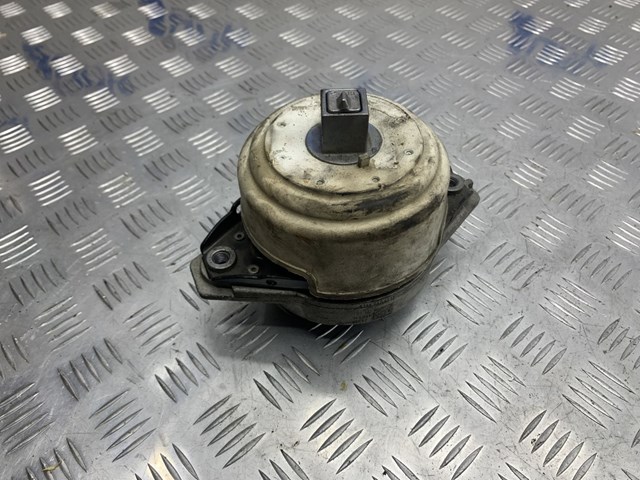 A1662406117 MERCEDES Правая подушка двигателя купить в Павлоград