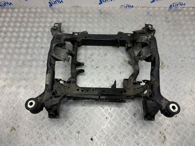 Поперечина передней подвески A1663302300 MERCEDES