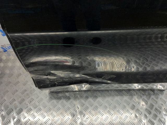 Дверь задняя, левая A1667300305 MERCEDES