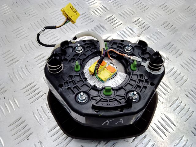 Подушка безопасности водителя A1668600002 MERCEDES