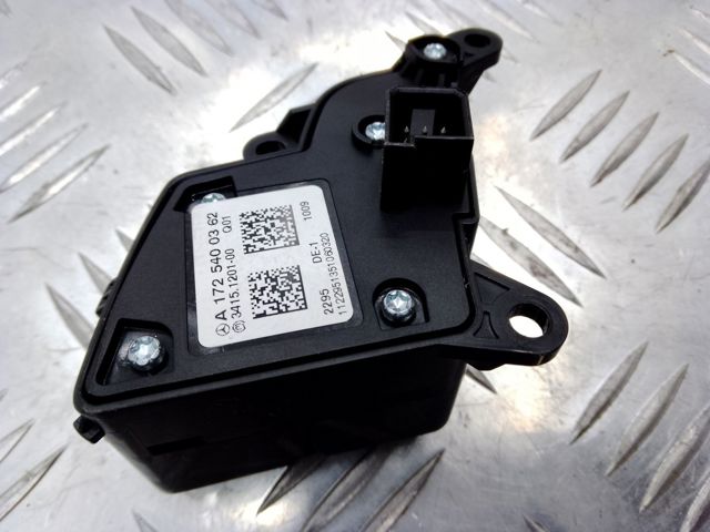MERCEDES A1725400362 Блок кнопочных переключателей рулевого колеса в наличии Винница