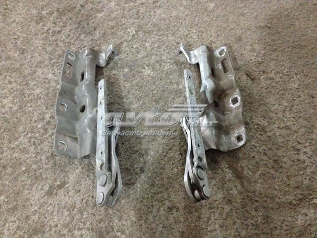 MERCEDES A2038800428 Петля капота правая в наличии Ровно