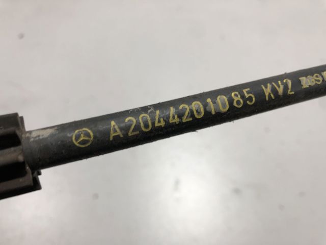 Трос ручного тормоза, промежуточный A2044201085 MERCEDES