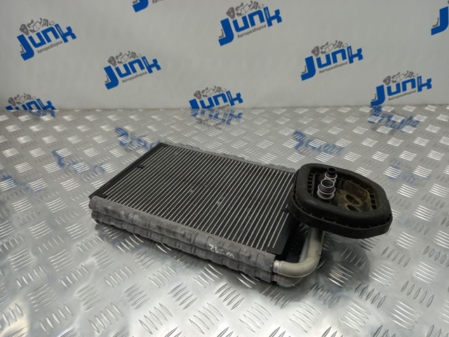 Радиатор испарителя кондиционера A2048300258 MERCEDES