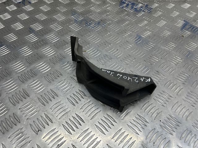 Крепление бамера левое A2048854414 MERCEDES