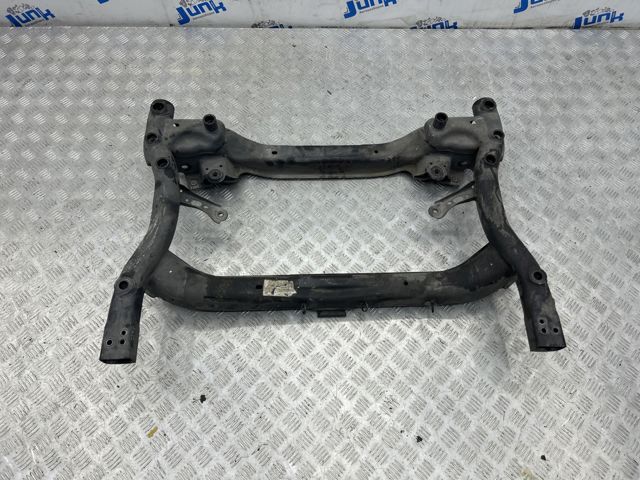 Крабобалка передней подвески A2056280057 MERCEDES