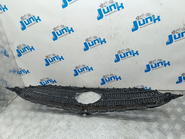 Облицовка радиатора A2058804202 MERCEDES