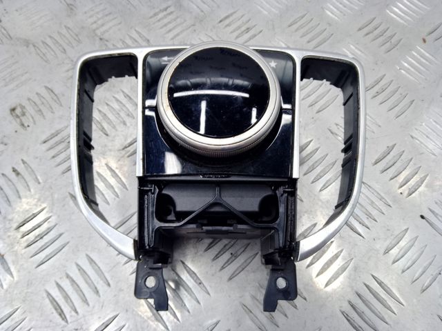 Блок кнопок центральной консоли A2059005915 MERCEDES