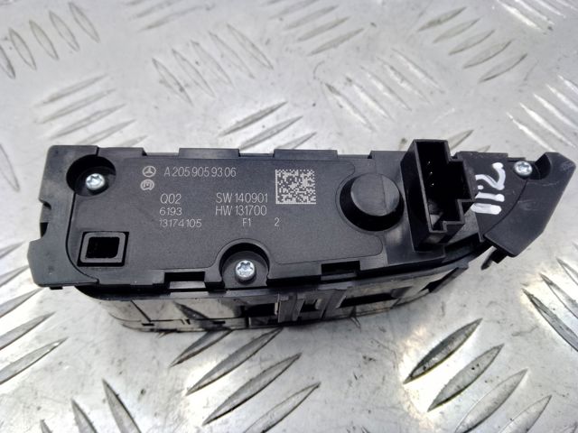 Блок кнопок центральной консоли A2059059306 MERCEDES