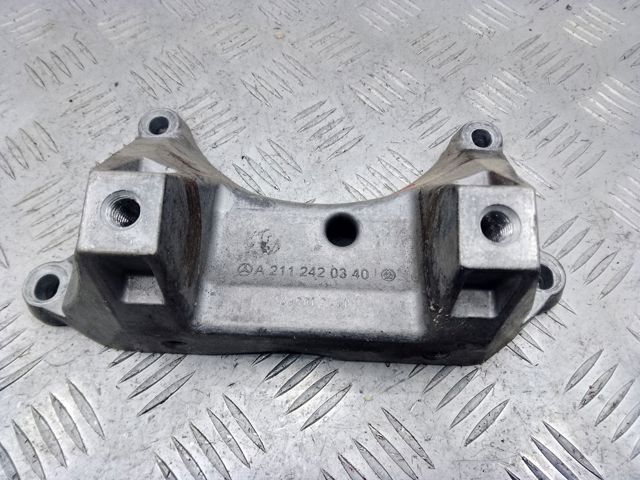 MERCEDES A2112420340 Кронштейн подушки КПП в наличии Полтава