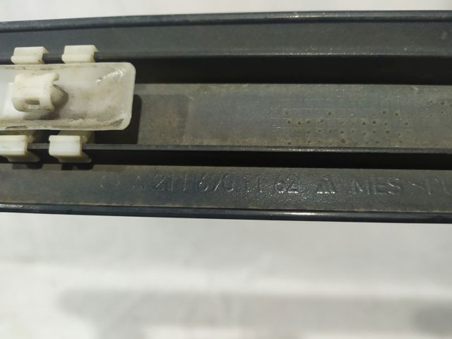 A2116901162 MERCEDES Молдинг задней левой двери купить в Чернигов