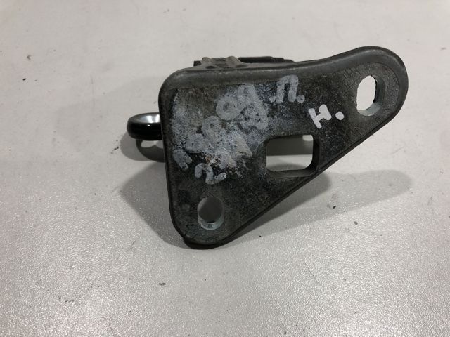 MERCEDES A2117201837 Петля двери передней правой в наличии Винница
