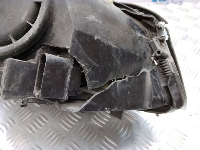 Фара дальнего света в сборе A2218205961 MERCEDES