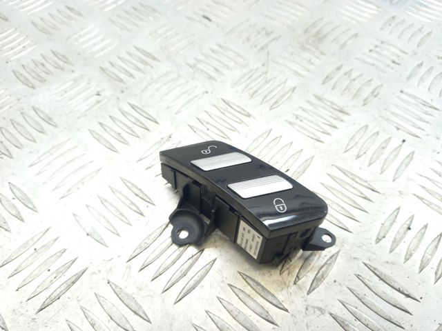 MERCEDES A2218213051 в наличии Одесса