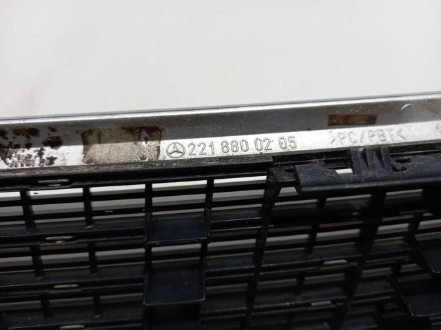 Пластик под лобовое стекло A2218800205 MERCEDES