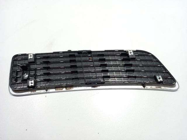 Решетка капота A2218800305 MERCEDES