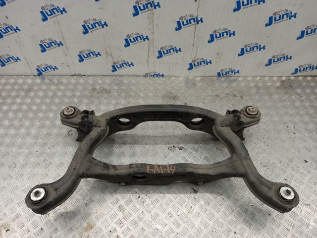 Поперечина задней подвески A2463501408 MERCEDES