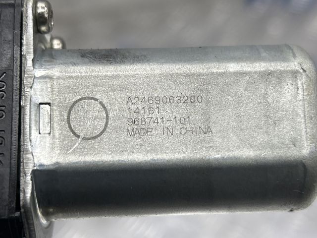 MERCEDES A2469063200 Мотор стеклоподъемника двери задней правой в наличии Винница