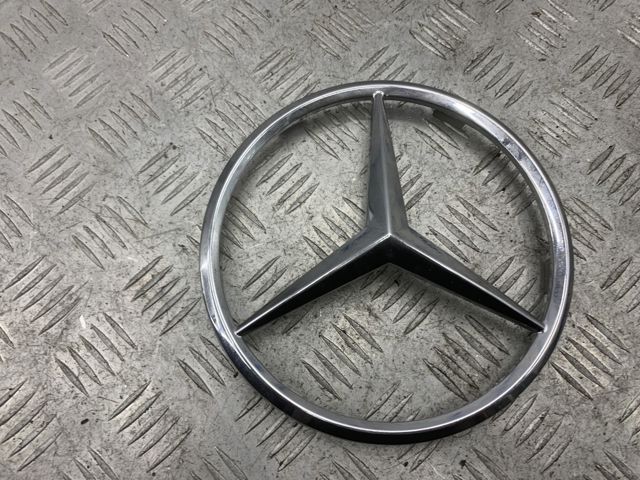 MERCEDES A2518880086 Эмблема решетки радиатора в наличии Ровно