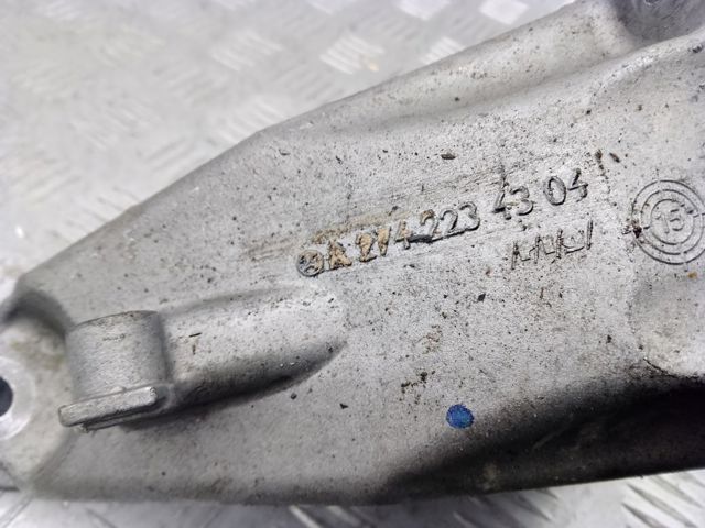 Кронштейн подушки (опоры) двигателя, левой A2742234304 MERCEDES