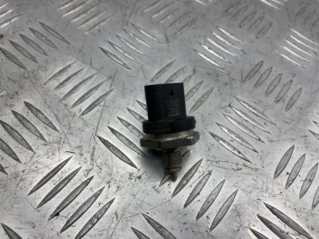 MERCEDES 2781530028 Датчик давления топлива в наличии Ужгород