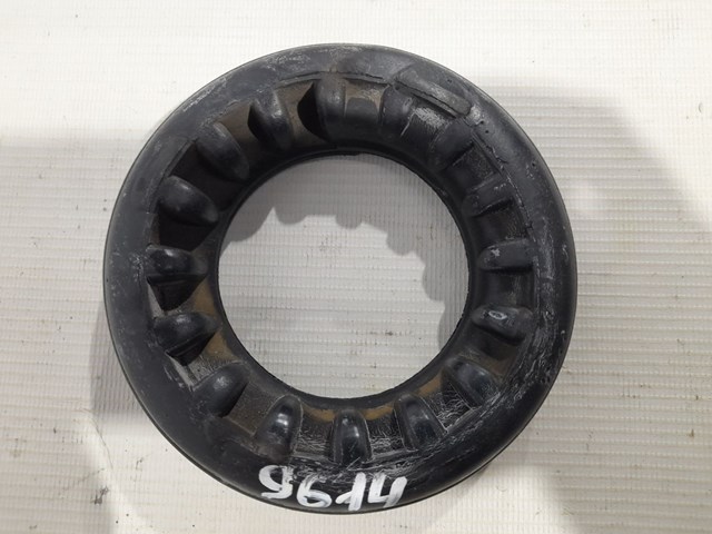 Проставка пружины задней верхняя AV615599DD FORD