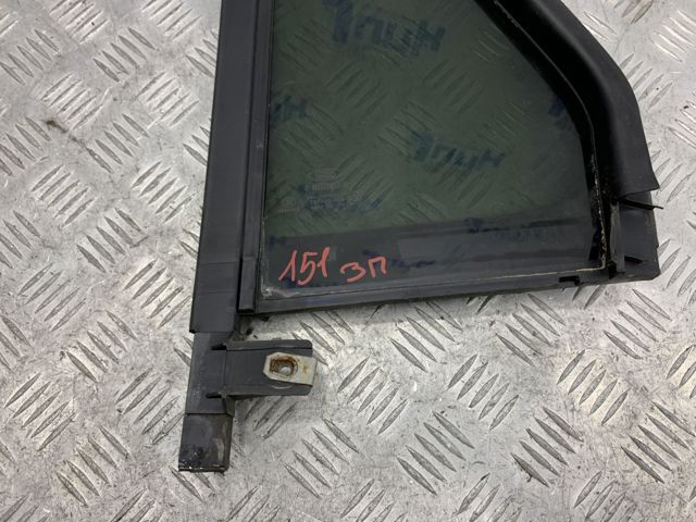 BB5Z7825766A Стекло-форточка двери задней правой купить Чернигов