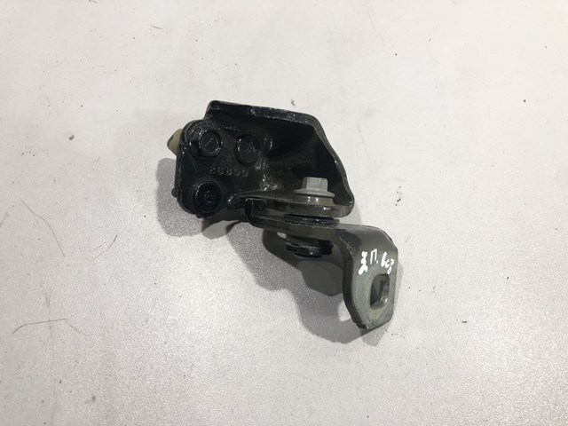 Петля двери задней правой BB5Z7826800C FORD