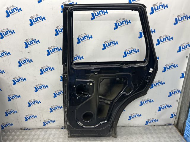 Дверь пассажирская задняя правая BFA790080 LAND ROVER