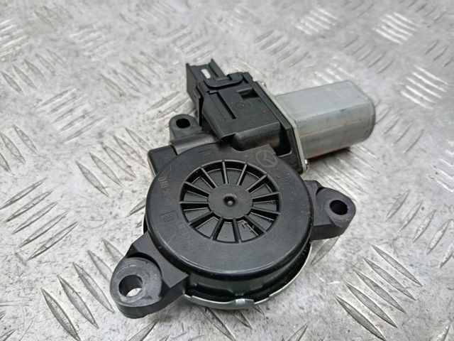 Мотор стеклоподъемника двери задней, правой BHN95858X MAZDA
