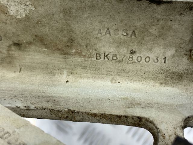 Петля капота, левая BKB780031 LAND ROVER