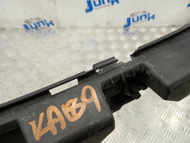 Кронштейн бампера заднего, центральный C2Z22091 JAGUAR