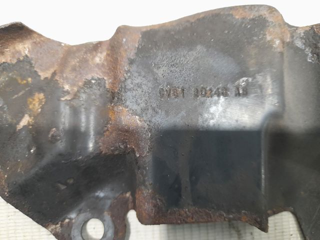 Пыльник тормозного диска переднего CV612C448AB FORD