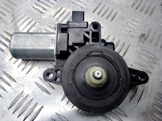Моторчик стеклоподъёмника правый для mazda cx-5 (ke) 2011-2017 D01G5858XB
