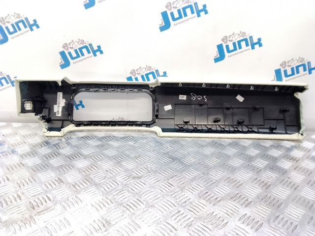 LAND ROVER DK6204268G в наличии Полтава