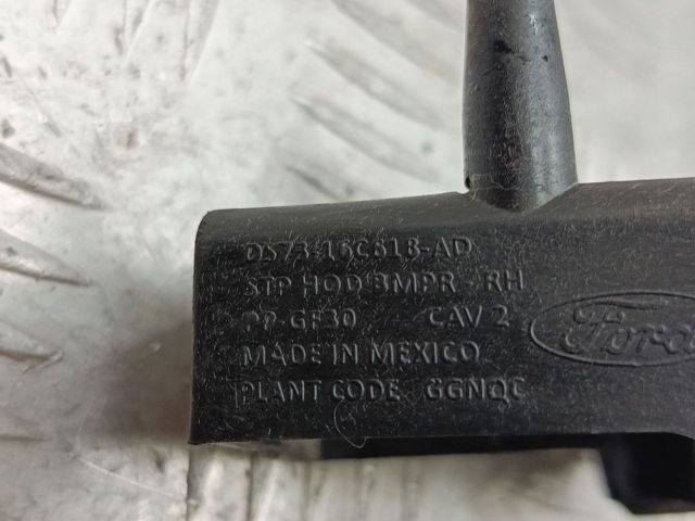 FORD DS7Z16758C Буфер (отбойник) капота в наличии Чернигов